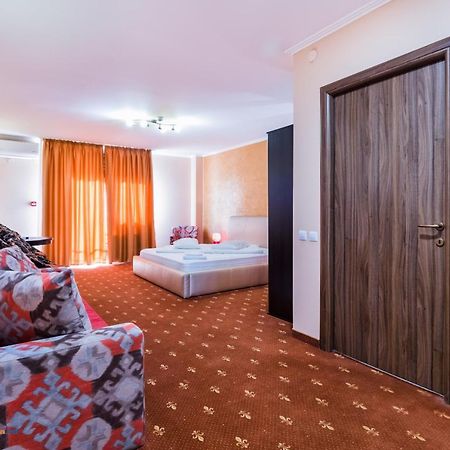 Monte Carlo Reghin Hotel Екстериор снимка
