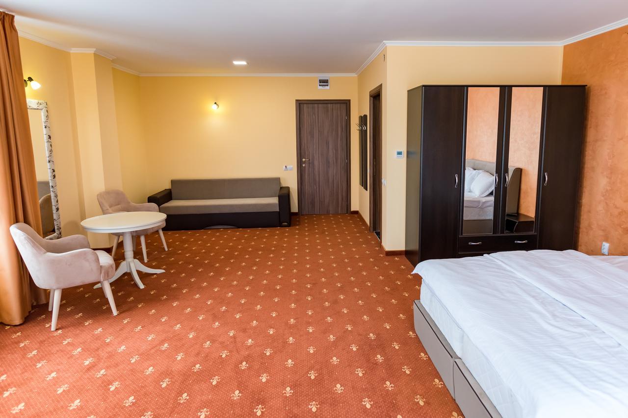 Monte Carlo Reghin Hotel Екстериор снимка