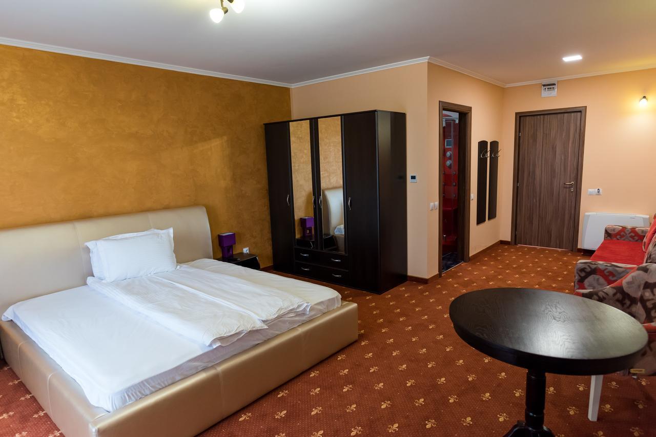 Monte Carlo Reghin Hotel Екстериор снимка
